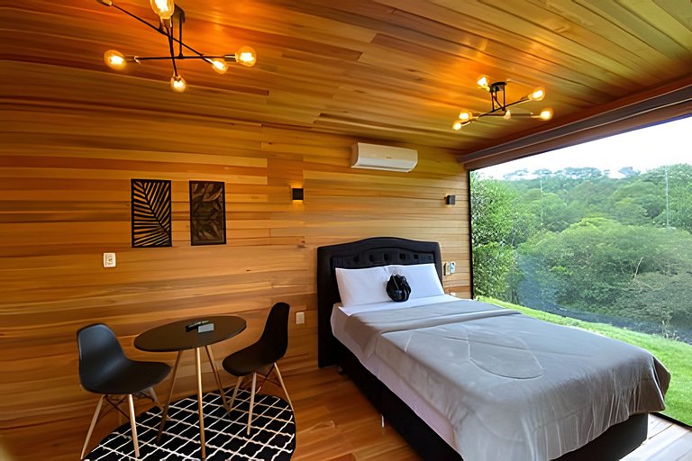 Cabana charmosa em meio a natureza